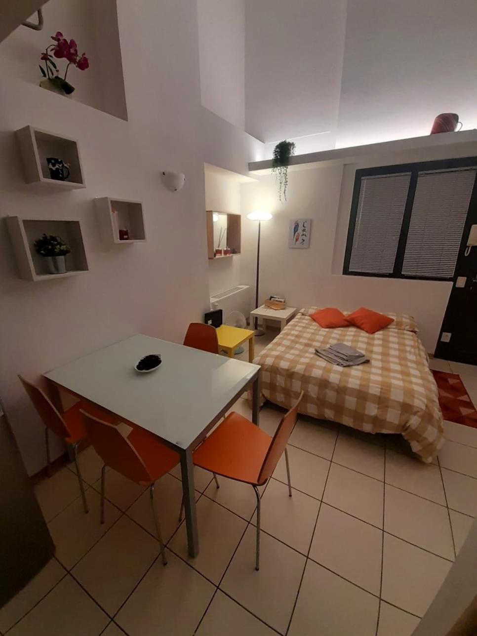 Gemme Fiorentine Apartments In Front Of The Train Station 5 Minutes From The Centre Free Parking Florence Exterior photo